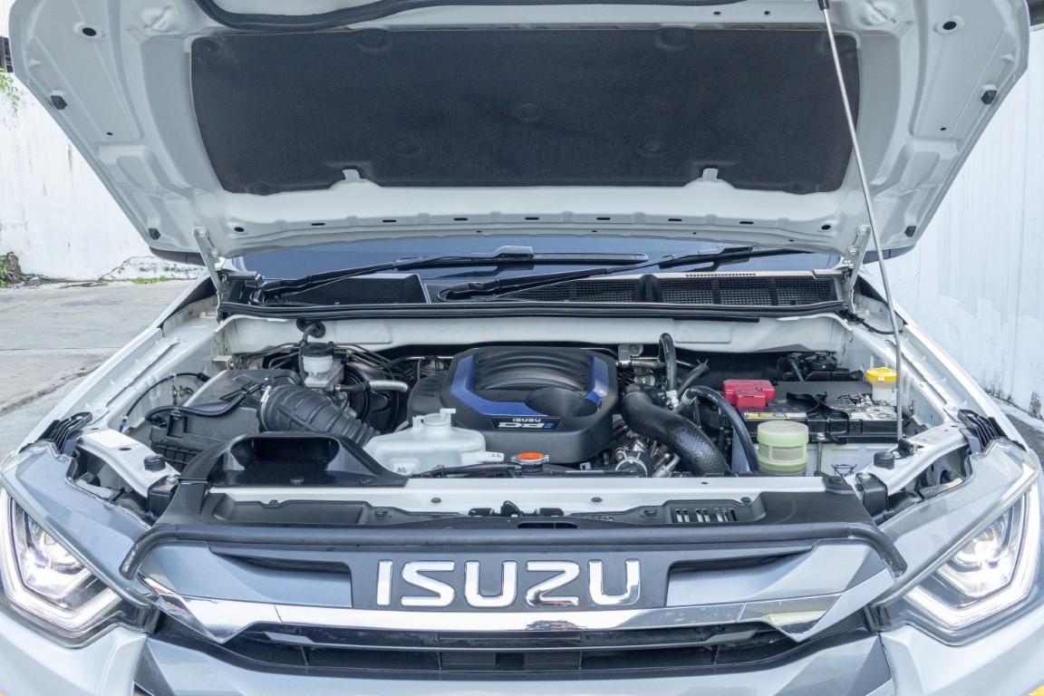 Isuzu Dmax Cab4 Hilander 1.9 Z M/T 2022 *RK2022*